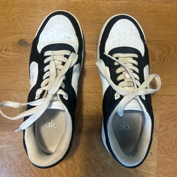 Alo Recovery Mode Sneaker - Picture 3 of 5